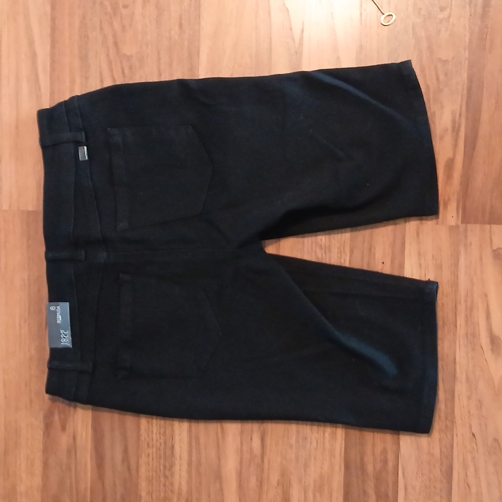 1822 Denim Classic Black Shorts - Picture 7 of 7